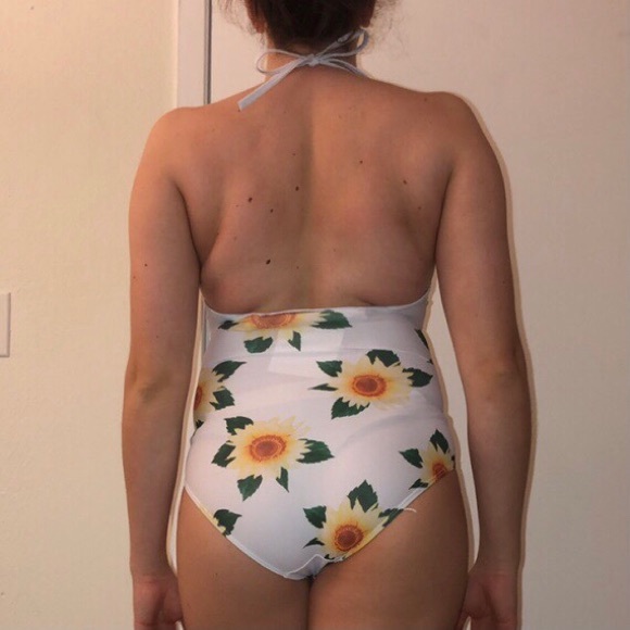 𝐒𝐇𝐄𝐈𝐍 𝐎𝐍𝐄 𝐏𝐈𝐄𝐂𝐄 𝐒𝐖𝐈𝐌 𝐒𝐔𝐈𝐓 - Picture 3 of 5